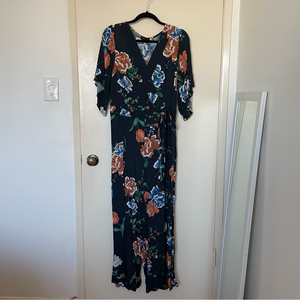 Cotton on women’s blue floral jumpsuit size L